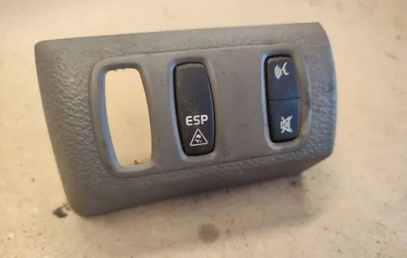 KIA Sportage ESP (stability program) switch 
