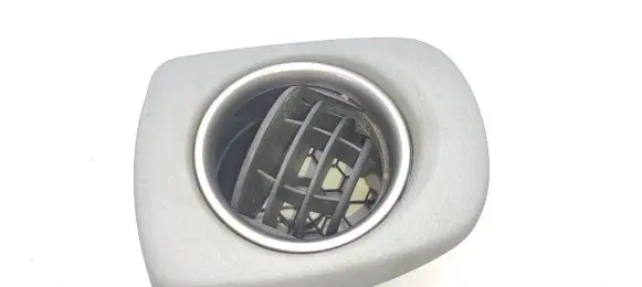 Toyota Yaris Dash center air vent grill