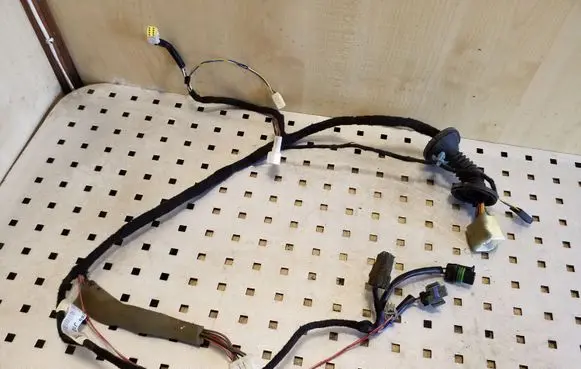 Opel Frontera B Front door wiring loom 91162769