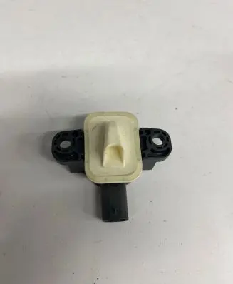 Mercedes-Benz CLA C117 X117 W117 Airbag deployment crash/impact sensor A1668210351