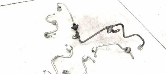 Renault Laguna III Fuel injector supply line/pipe 