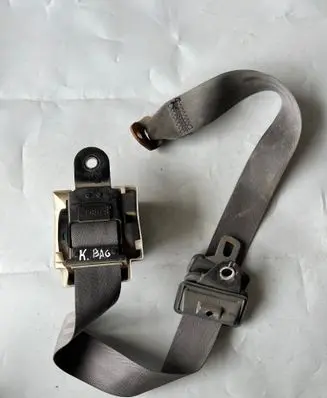 Mitsubishi Pajero Third row seat belt 220001