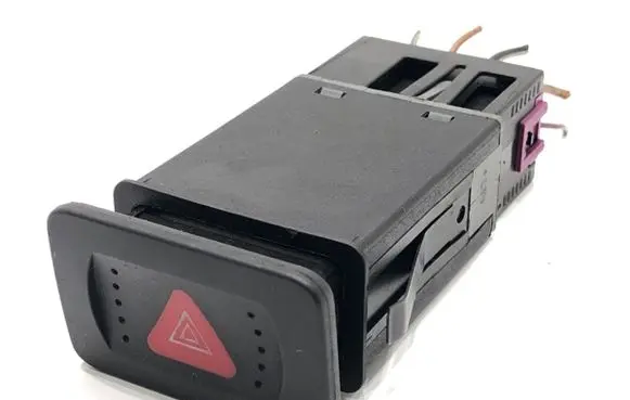 Volkswagen Golf IV Hazard light switch 1J0953235J