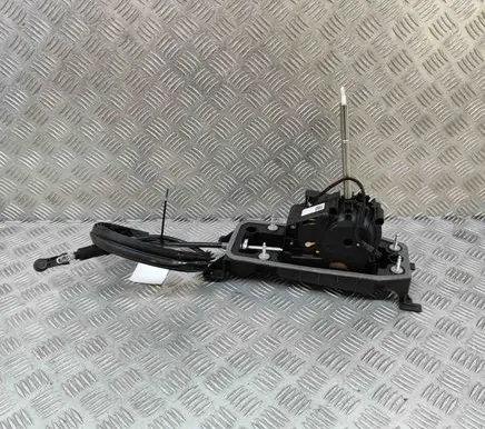 Volkswagen Taigo Gear shifter/selector 2Q1713023AF