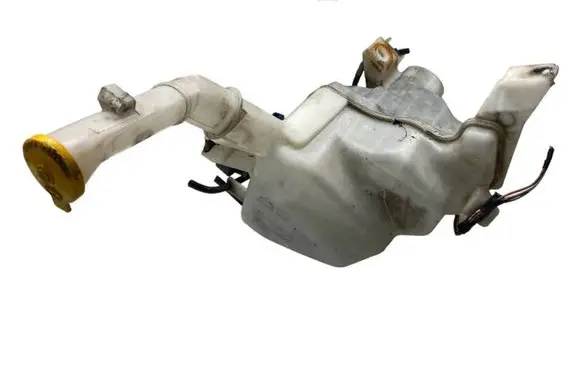 Mazda 3 I Windshield washer fluid reservoir/tank BBM467480 K0038