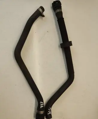 Land Rover Range Rover L322 Engine coolant pipe/hose