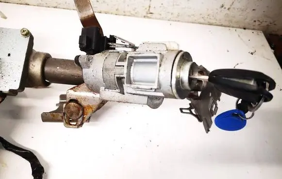 Toyota Corolla E120 E130 Ignition lock 