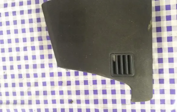 Nissan X-Trail T30 Dashboard side air vent grill/cover trim