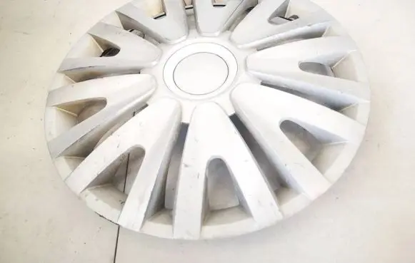 Seat Altea R16 wheel hub/cap/trim 