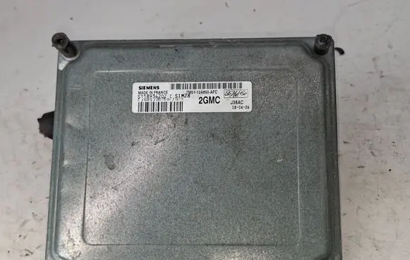 Ford Focus Engine control unit/module 7M5112A650AFC S118934202