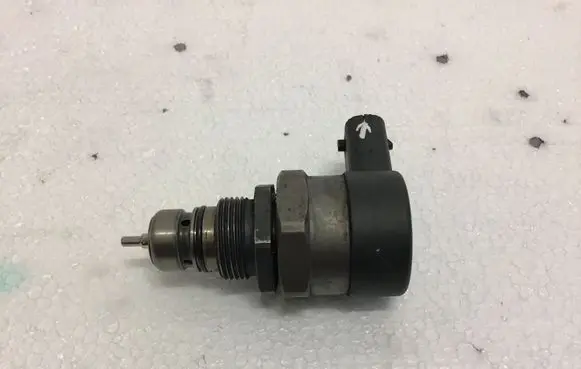 Fuel pressure sensor