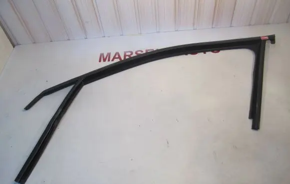Volkswagen T-Cross Rubber seal front door window/glass 2GM837439