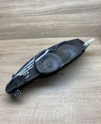 Toyota Verso Speedometer (instrument cluster) 838000F530 MB2574902754 RHD