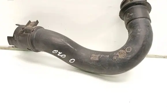 Ford Fiesta Air intake hose/pipe 9646617980