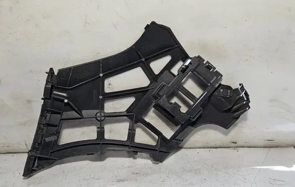 Mercedes-Benz GLE W167 Front bumper mounting bracket A1678858502