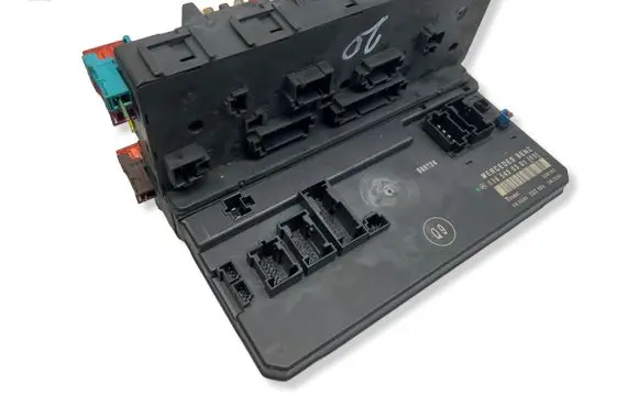 Mercedes-Benz Vito Viano W639 Fuse module 6395450301