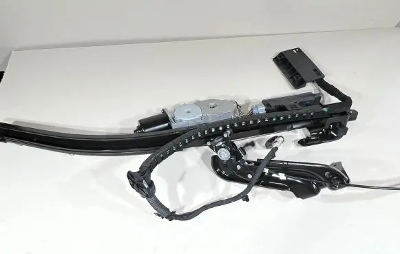 Chrysler Pacifica Sliding door motor assembly 68369596AB