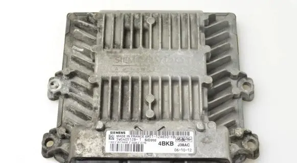 Ford Focus Engine control unit/module 6M5112A650YB