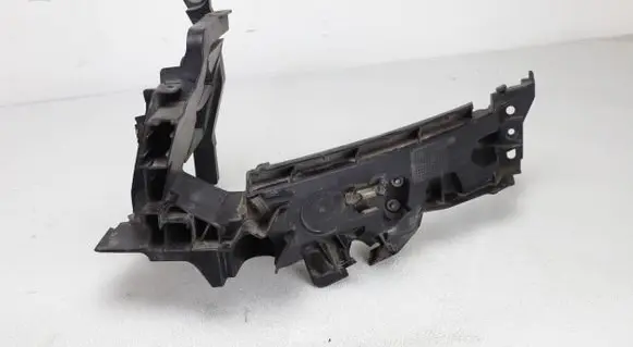 Audi Q5 SQ5 Headlight/headlamp mounting bracket 8R0805607
