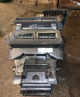 Volvo V70 Interior heater climate box assembly 6G9N19B555EP P31267449 20080221A