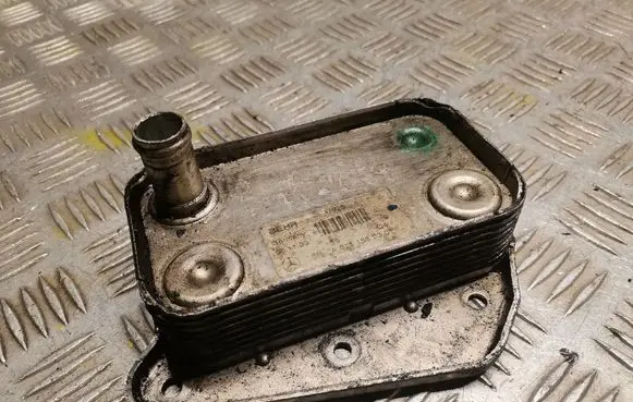 Mercedes-Benz C W203 Gearbox / Transmission oil cooler 6111880301