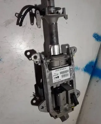 Steering wheel axle set