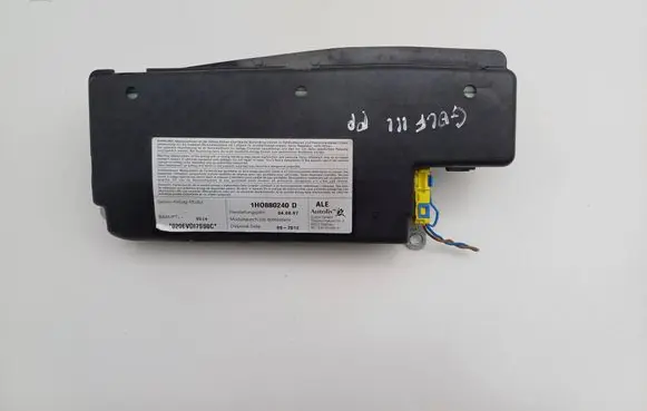 Volkswagen Golf III Seat airbag 1H0880240D