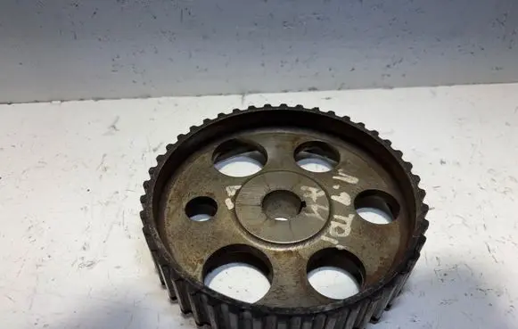 Volkswagen Golf IV Fuel pump gear (pulley) 028130111A