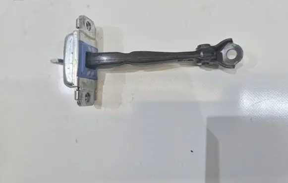Hyundai i20 (GB IB) Rear door check strap stopper 