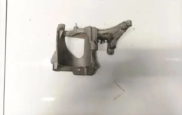 Citroen C4 II Engine mounting bracket 9678325480