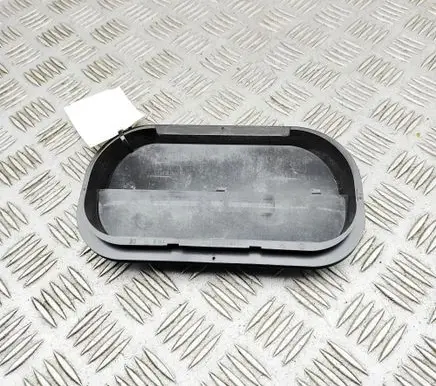 Audi A3 8Y Quarter panel pressure vent 6R0819465C