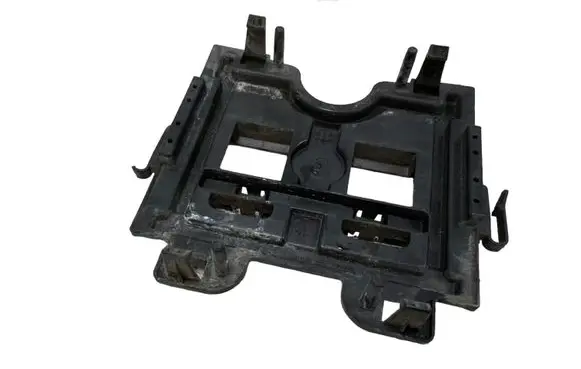 Opel Corsa E Engine control unit holder 39081900 39081899