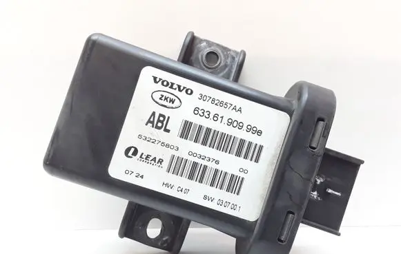 Volvo XC70 Light module LCM 30782657AA
