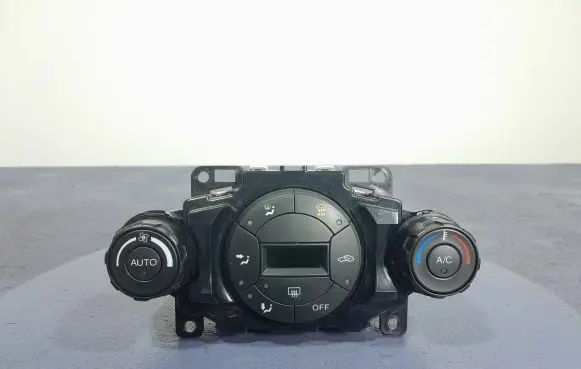 Ford Fiesta Climate control unit C1BT-18C612-AC