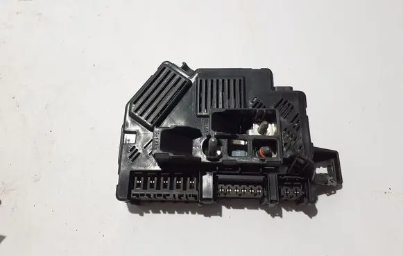 Mercedes-Benz GLS X167 Fuse module A1675402434