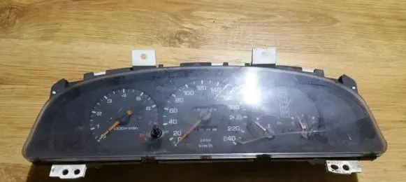 Speedometer (instrument cluster)