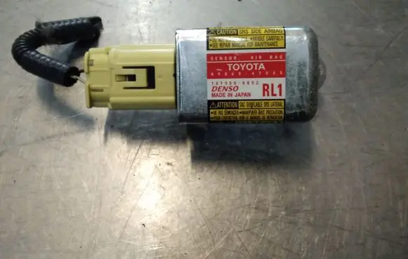 Toyota Prius (XW20) Airbag deployment crash/impact sensor 8986047040 1879000892