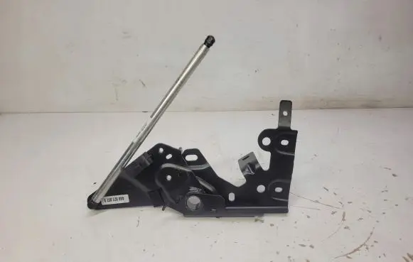 Audi A7 S7 4G Tailgate/trunk/boot hinge 4G8827857S