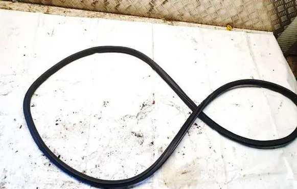 Mercedes-Benz EQB Rubber seal front coupe door a2476920000
