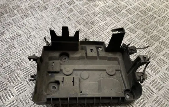 Opel Corsa D Battery tray 13235642