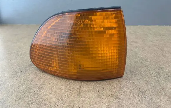 Front indicator light