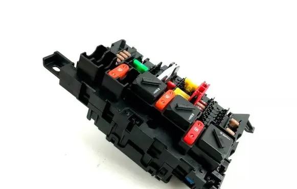Mini Clubman F54 Fuse module 9270354
