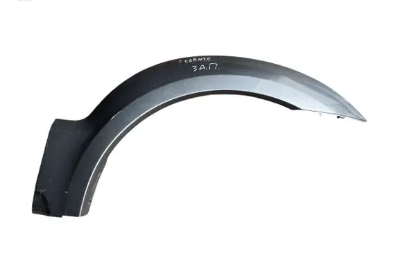 KIA Sorento Front arch trim 877213E500