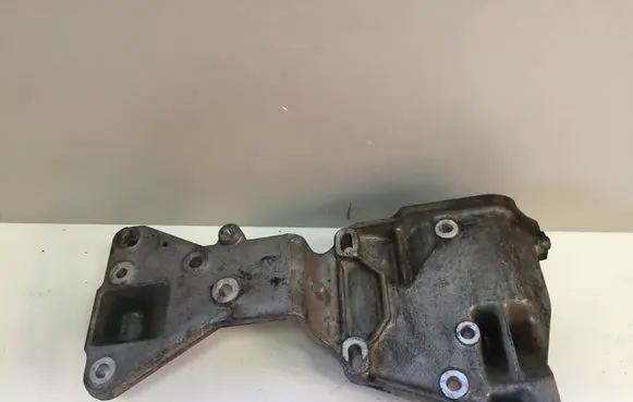 Volvo V70 Generator/alternator bracket 30731516