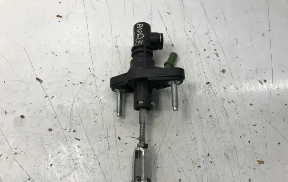 Clutch master cylinder