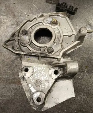 Engine mounting bracket