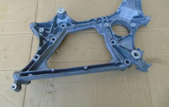 Mercedes-Benz Vito Viano W639 Generator/alternator bracket a6512011109