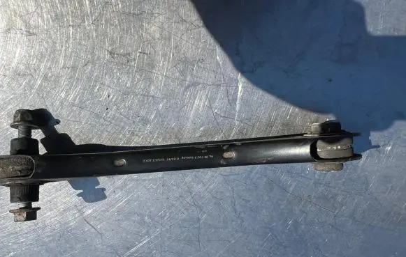 Volkswagen Golf VII Rear upper control arm/wishbone 5Q0501529C