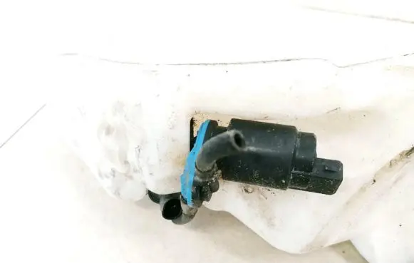 Opel Zafira A Windscreen/windshield washer pump