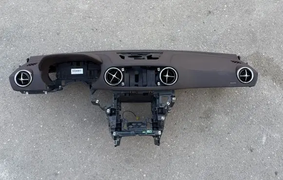 Mercedes-Benz SL R231 Dashboard